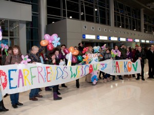 Members of the Kharkov Jewish community greet the YU group at the airport.