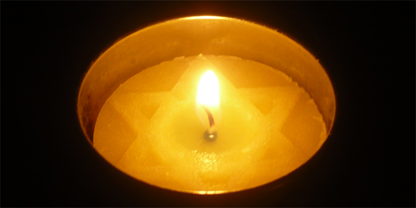 Shoah Candle