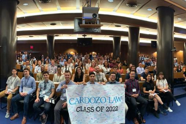 Panorama picture of the Class of 2022